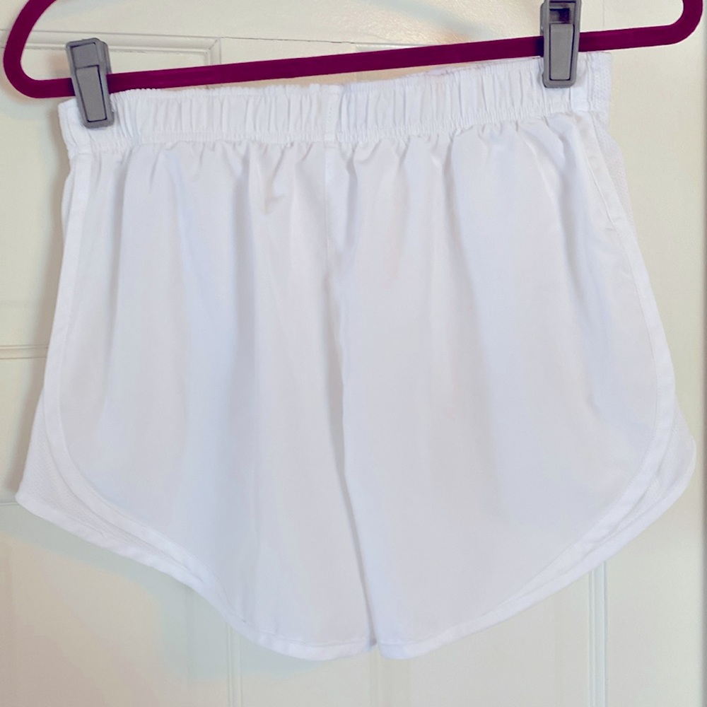 Nike dry fit, women’s running shorts white with liner, adjustable size M